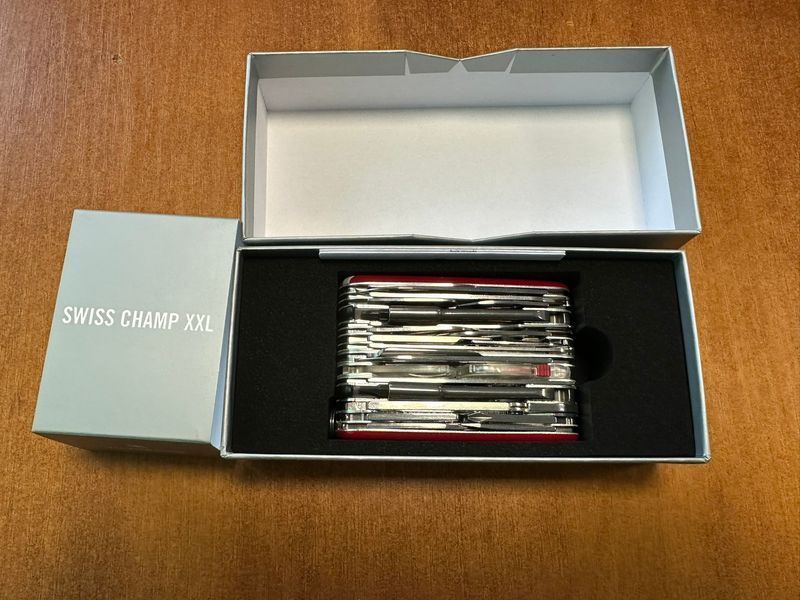 Складаний ніж Victorinox SwissChamp XXL 9,1 см 1.6795.XXL 1.6795.XXL фото
