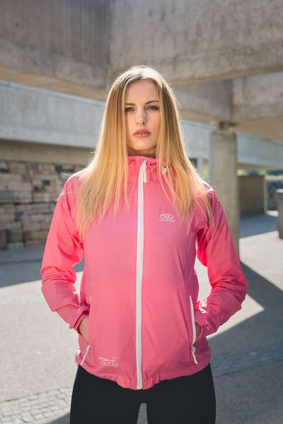 Вітрівка жіноча Highlander Stow & Go Pack Away Rain Jacket 6000 mm Pink S (JAC077L-PK-S) 928373 фото