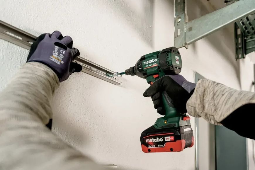 Акумуляторний ударний гайковерт Metabo SSW 18 LTX 550 BL каркас (Бесплатна доставка) 602404850 фото