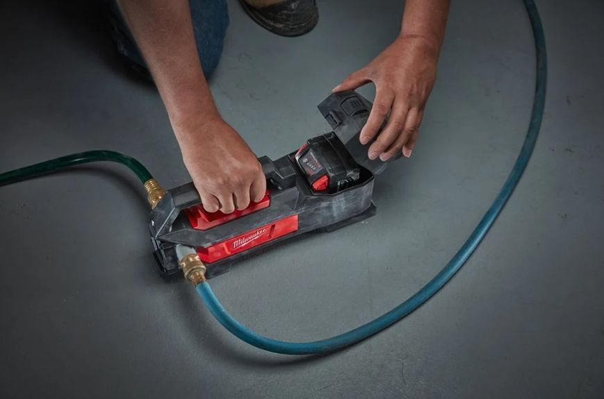 Насос для води акумуляторний MILWAUKEE, M18 BTP-0 (каркас) 4933471494 фото