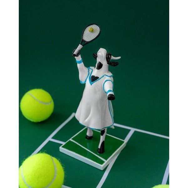 Колекційна статуетка корова Tennis Cow, Size M 47898 фото