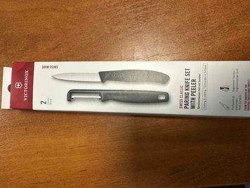 Набір для чистки овочів з двох предметів Victorinox Swiss Classic Paring Set ніж 8 см чорний 6.7113.21 6.7113.21 фото