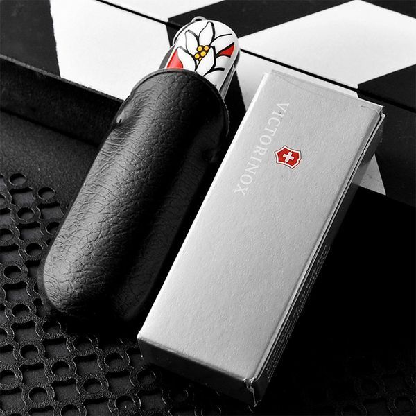 Ніж Victorinox Classic SD Edelweiss 0.6223.840 0.6223.840 фото