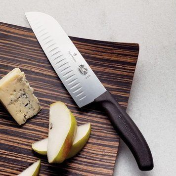 Кухонный нож Victorinox Fibrox Santoku 17 см 5.2523.17 5.2523.17 фото