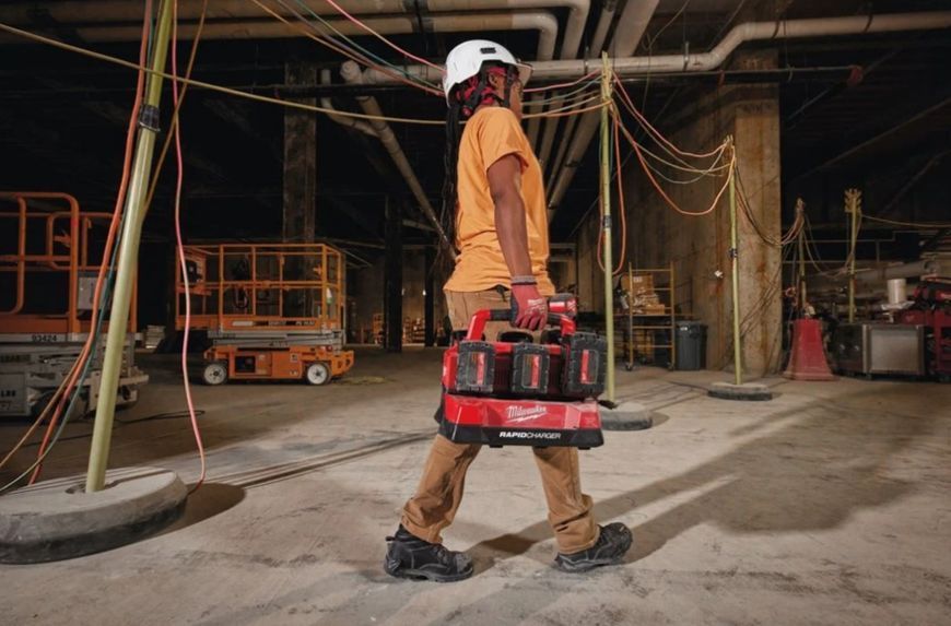 Зарядний пристрій PАCKOUT MILWAUKEE, M18 PC6 (на 6 акумуляторів) (заміна на 4932498551) 4932480162 фото