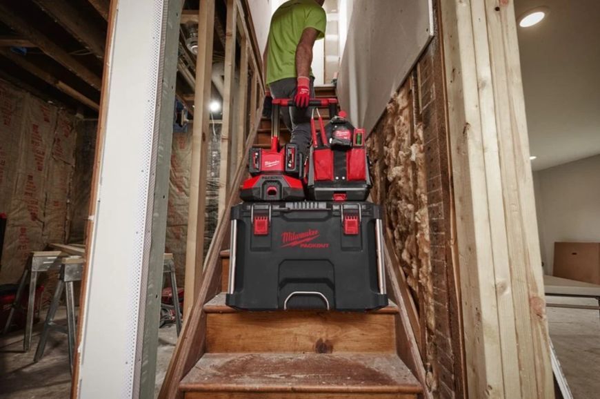 Зарядний пристрій PАCKOUT MILWAUKEE, M18 PC6 (на 6 акумуляторів) (заміна на 4932498551) 4932480162 фото