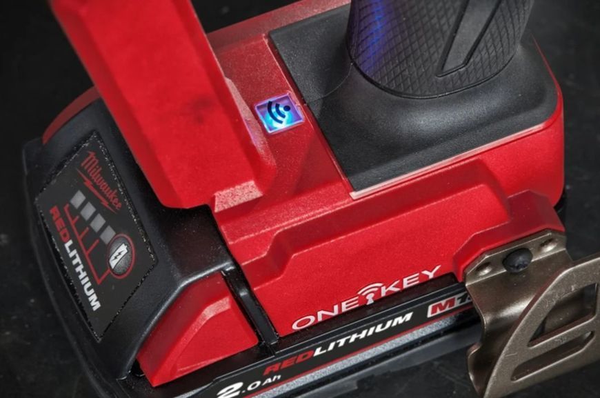 Заклепочник акумуляторний безщітковий MILWAUKEE M18 ONEFPRT-202X, діаметр заклепок 4,8-7,0мм (зарядний.пристрій М12-18 FC, 2 аку 4933478602 фото