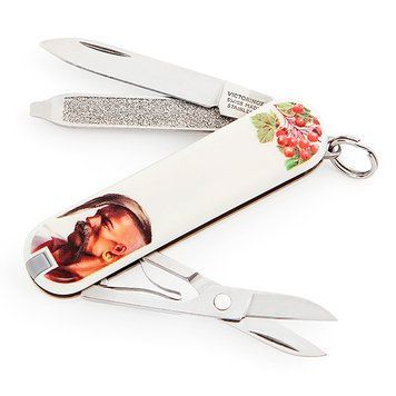 Нож Victorinox Classic SD Ukraine 0.6223.7R2 0.6223.7R2 фото
