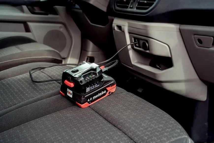 Акумуляторний адаптер-ліхтар Metabo PC 18-65 Power Charger 600409000 600409000 фото
