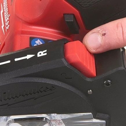 Пила дискова універсальна акумуляторна безщіткова MILWAUKEE M12 FCOT-422X, &Oslash;76 (ЗП + 2акк + кейс) 4933464619 фото